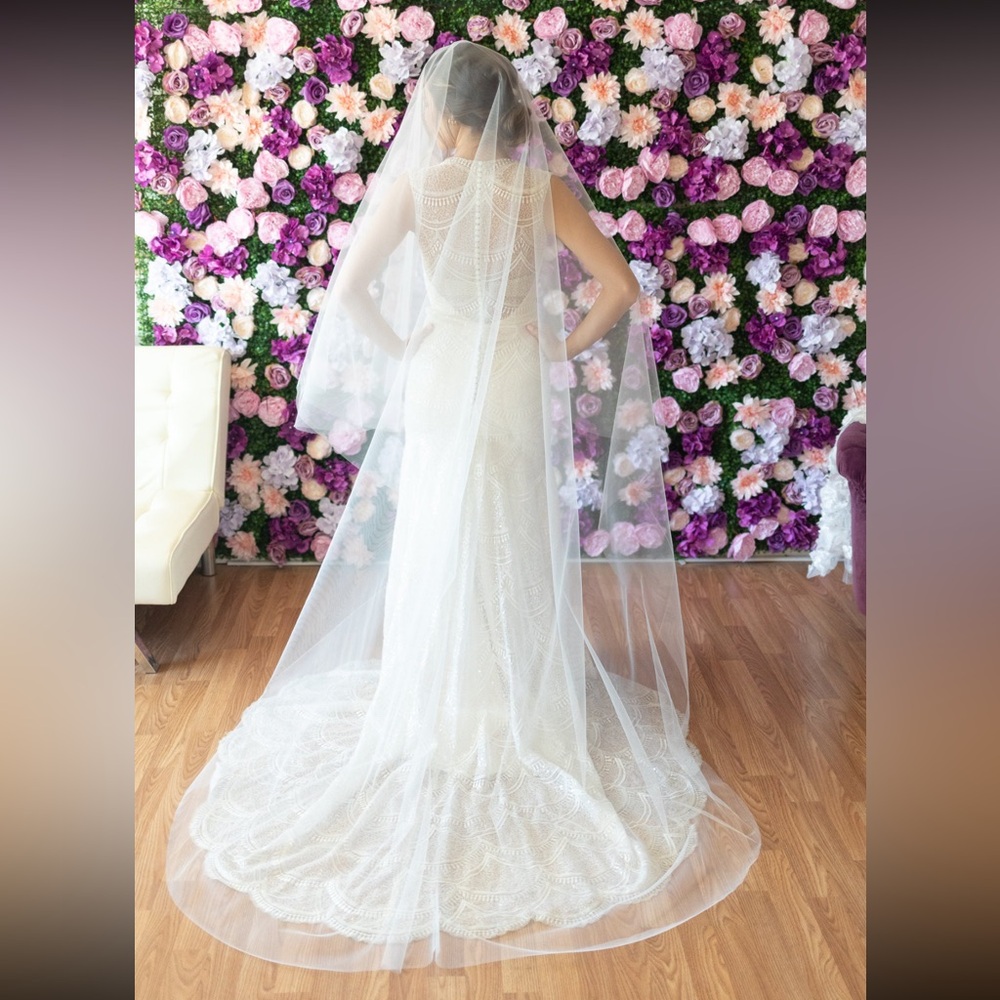 Soft Sheer Drop Blusher Cathedral Veil
